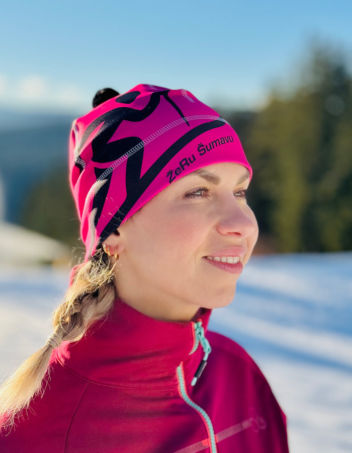 Růžovka cap Bže Žeru Šumava during skiing