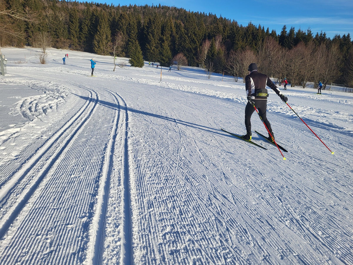 Upravené běžkařské tratě v oblasti Modrava, Železná Ruda, Kvilda, aktuální stav bílé stopy